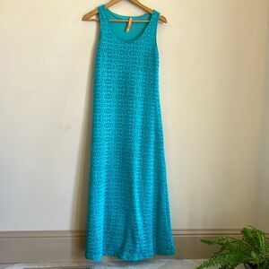 Very flattering. Color is more of aqua then turquoise in picture